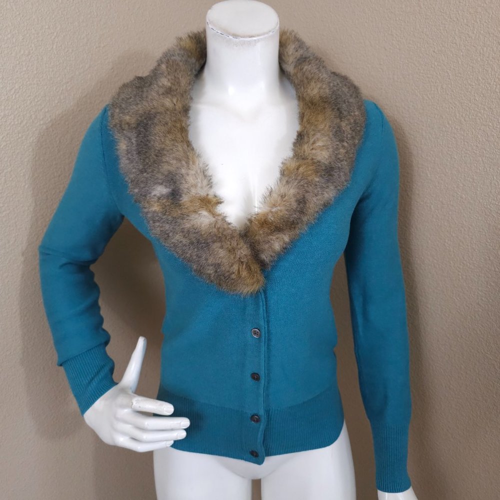 Cabi #3018 Teal Tearoom Cardigan With Removable Faux Fur~Size Xs View 2